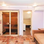 Дом отдыха In With Sauna
