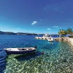 Case de vacanță In With Sauna Supetarska Draga