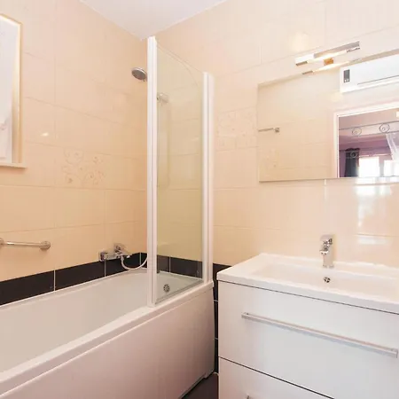 4 Bedroom Lovely In * Supetarska Draga