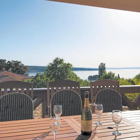 Holiday home 4 Bedroom Lovely In
