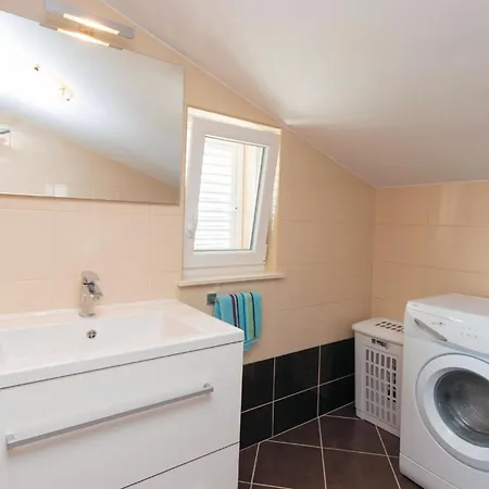 Holiday home 4 Bedroom Lovely In