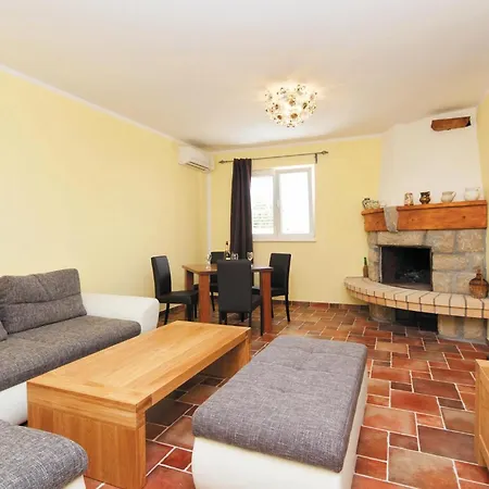 4 Bedroom Lovely In * Supetarska Draga