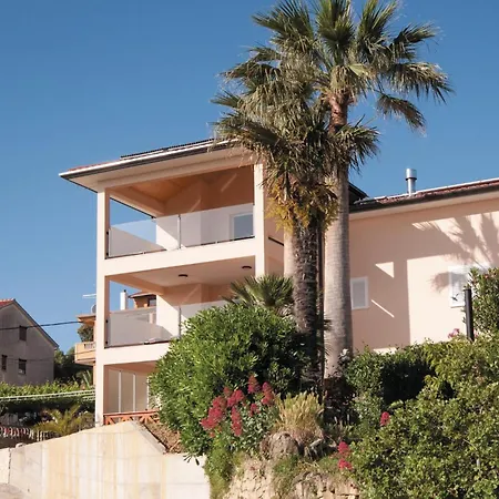 Holiday home 4 Bedroom Lovely In *
